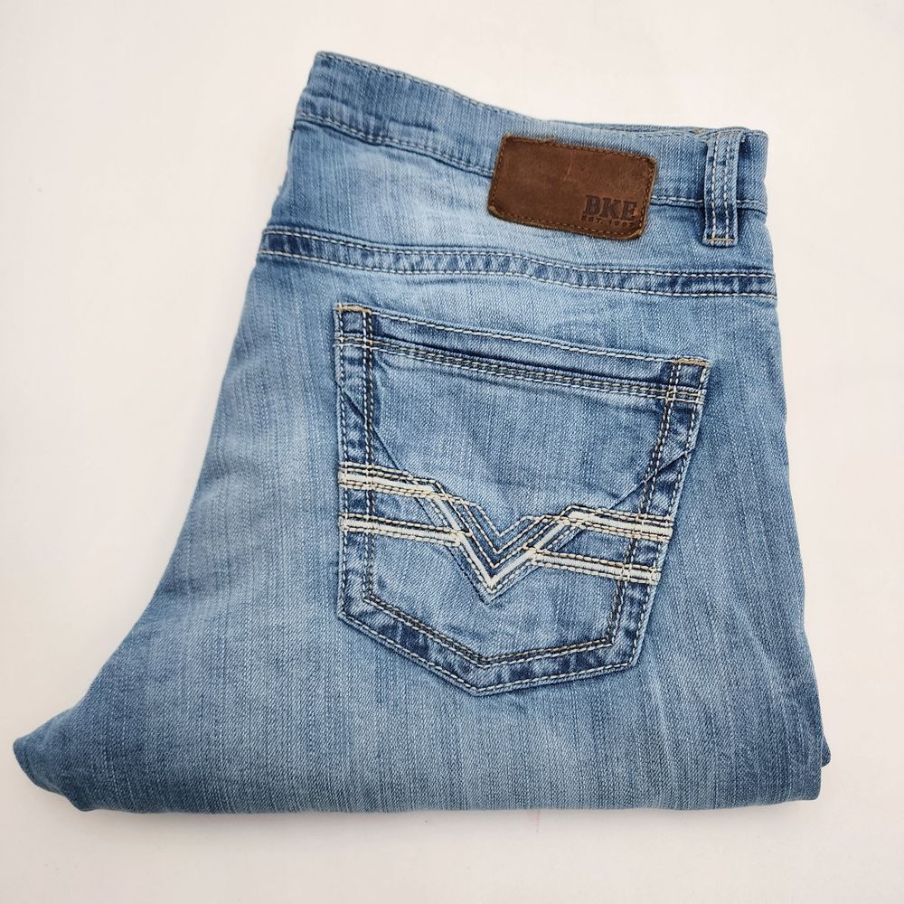 BKE Buckle‎ Tyler Jeans Mens 38X28 Blue Denim Straight Leg Whiskers Weste